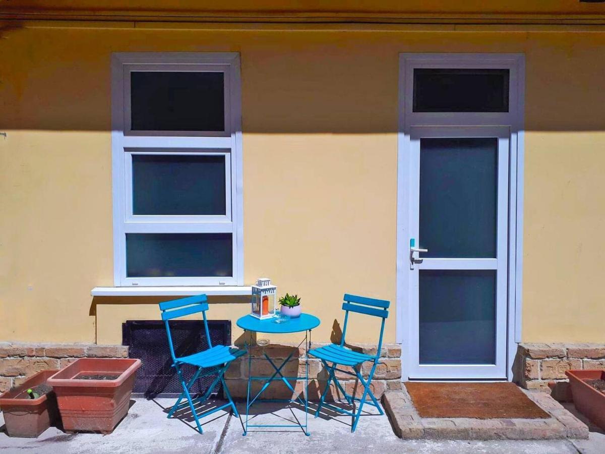 Modern Stylish 2 Bedroom Holiday Apartment Budapest Exterior photo